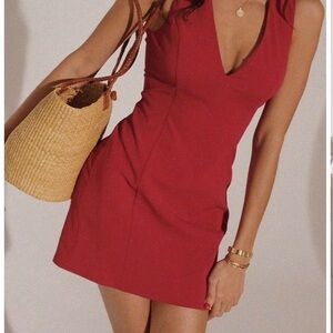 Commense Snug V-neck black dress